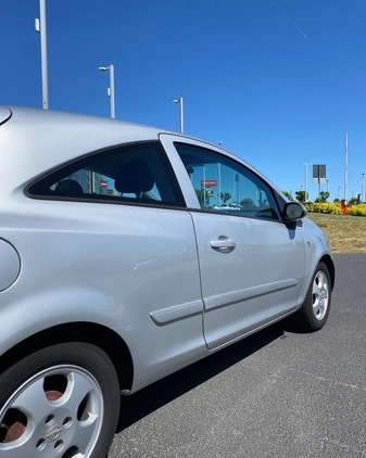 Opel Corsa cena 10000 przebieg: 191000, rok produkcji 2007 z Luboń małe 277